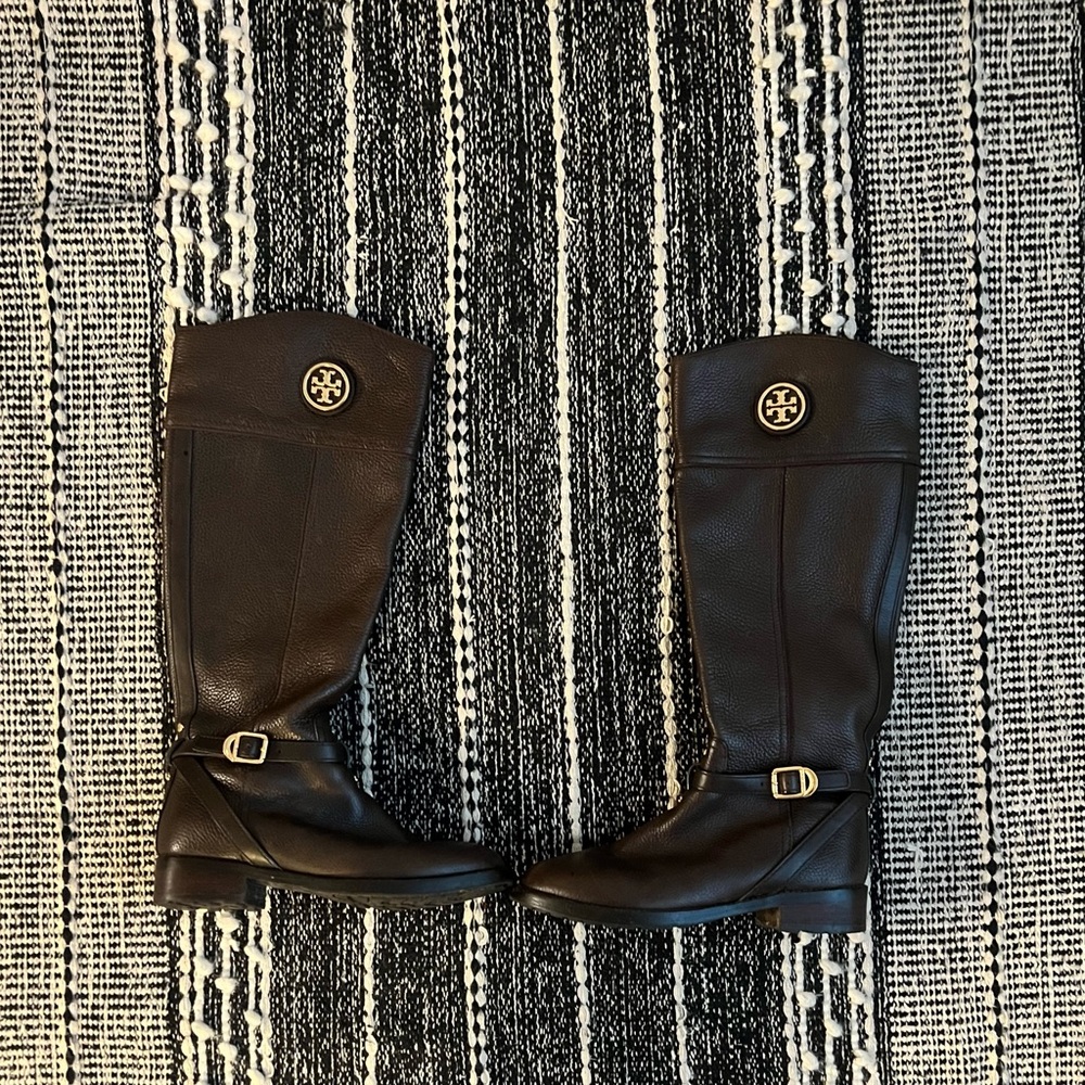 Tory Burch brown boots! Size 8 in women’s.
